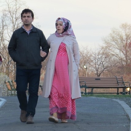 Pregnant muslim woman with husband pregnant muslim woman with husband,images